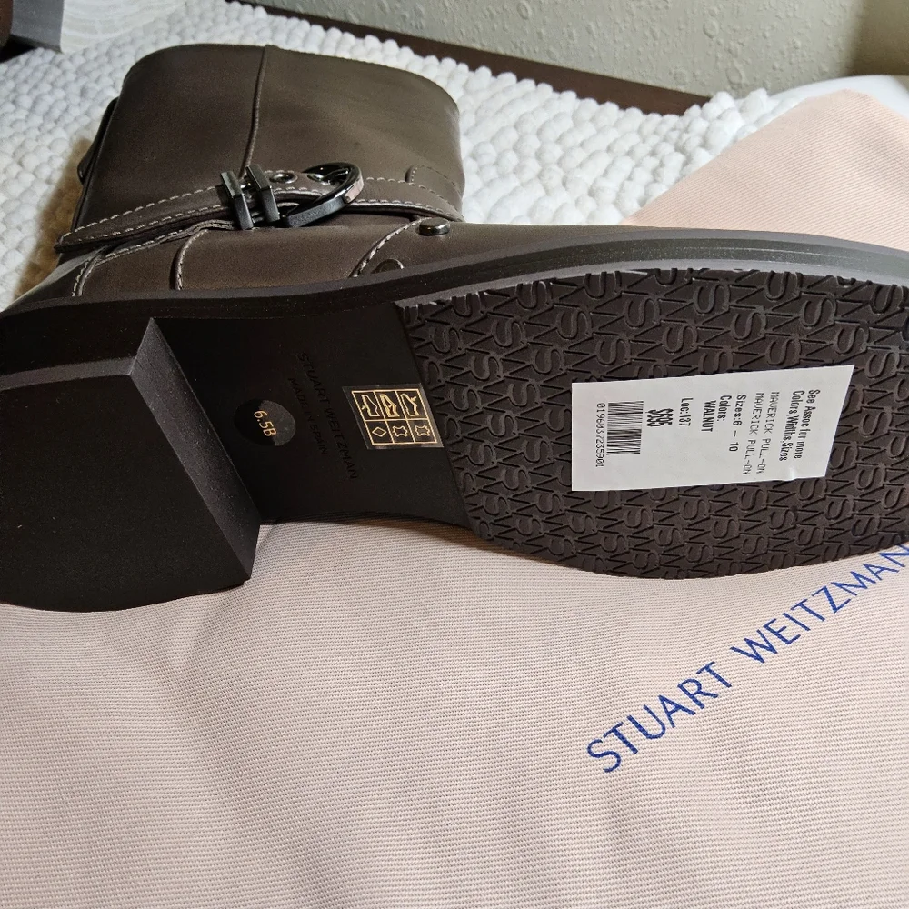 Stuart Weitzman womens 6.5 maverick pull on boots